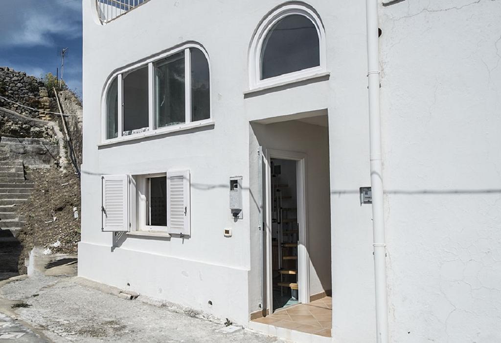 Ferienwohnung Raffaele Ponza Zimmer foto